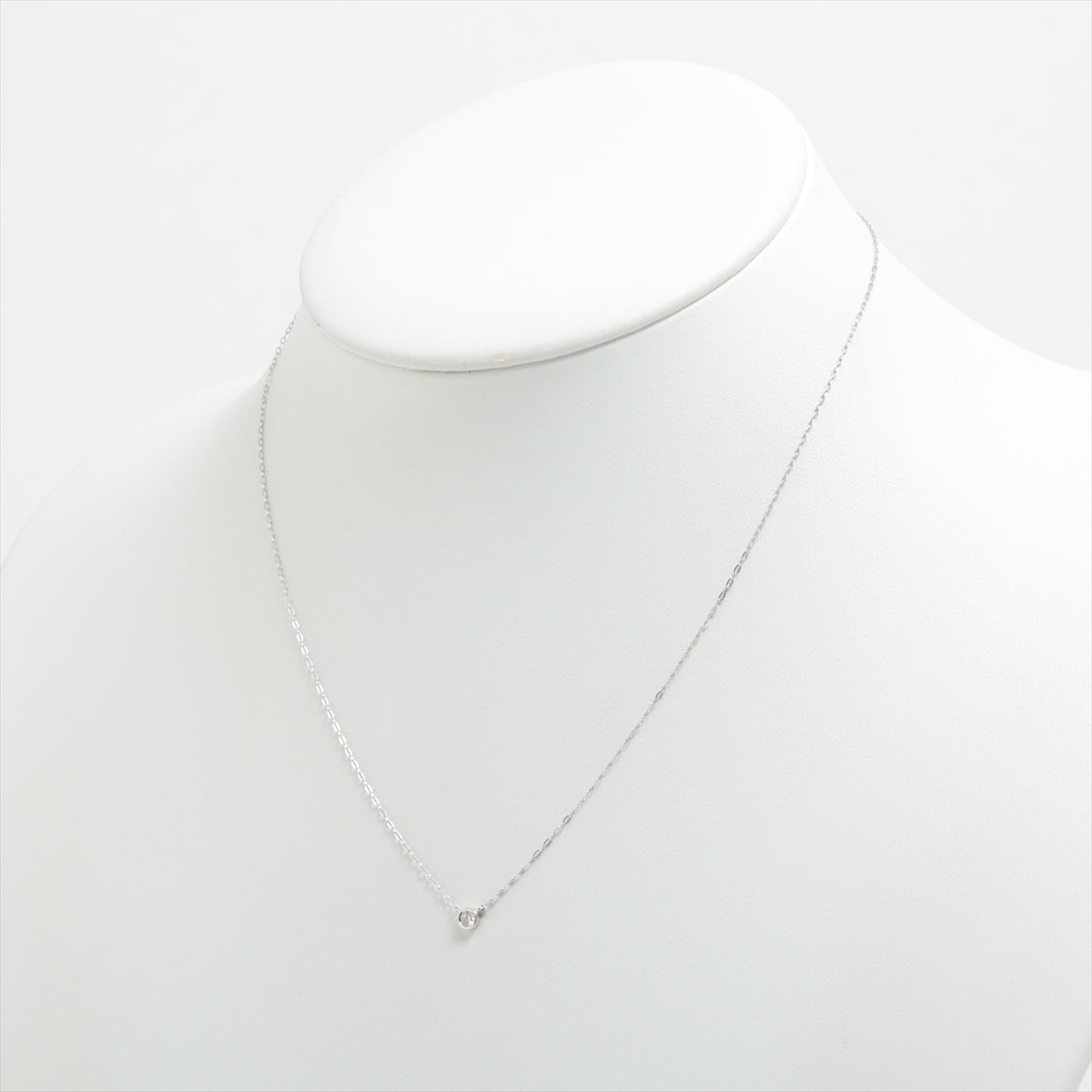 4℃ Diamond Pendant Necklace White Gold