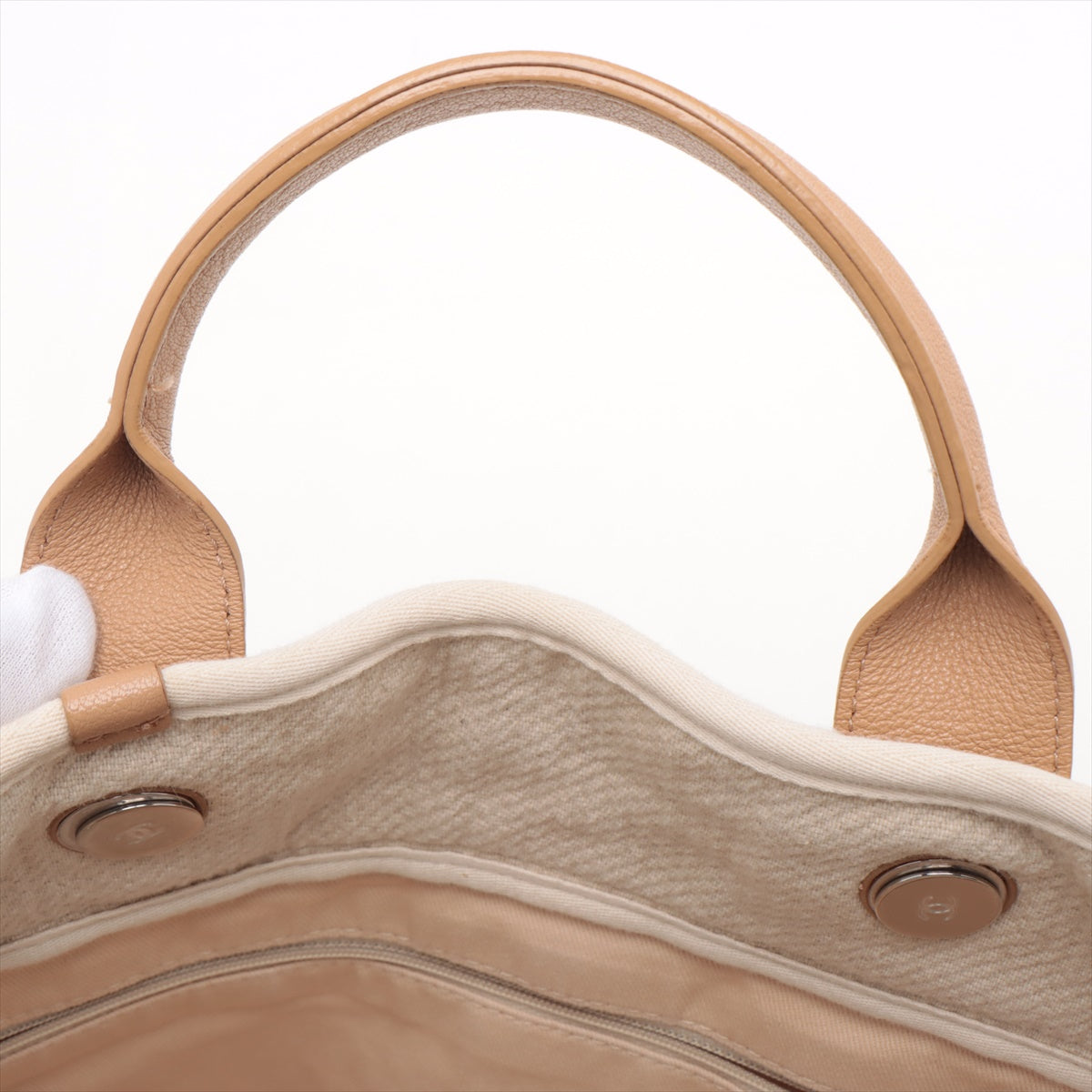 chanel-cc-logo-round-button-stud-earring-hot-pink