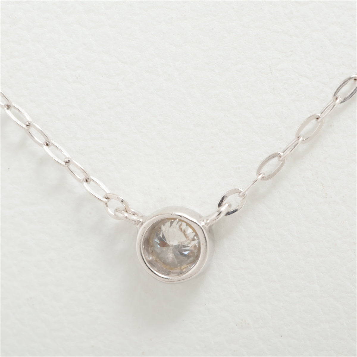 4℃ Diamond Pendant Necklace White Gold