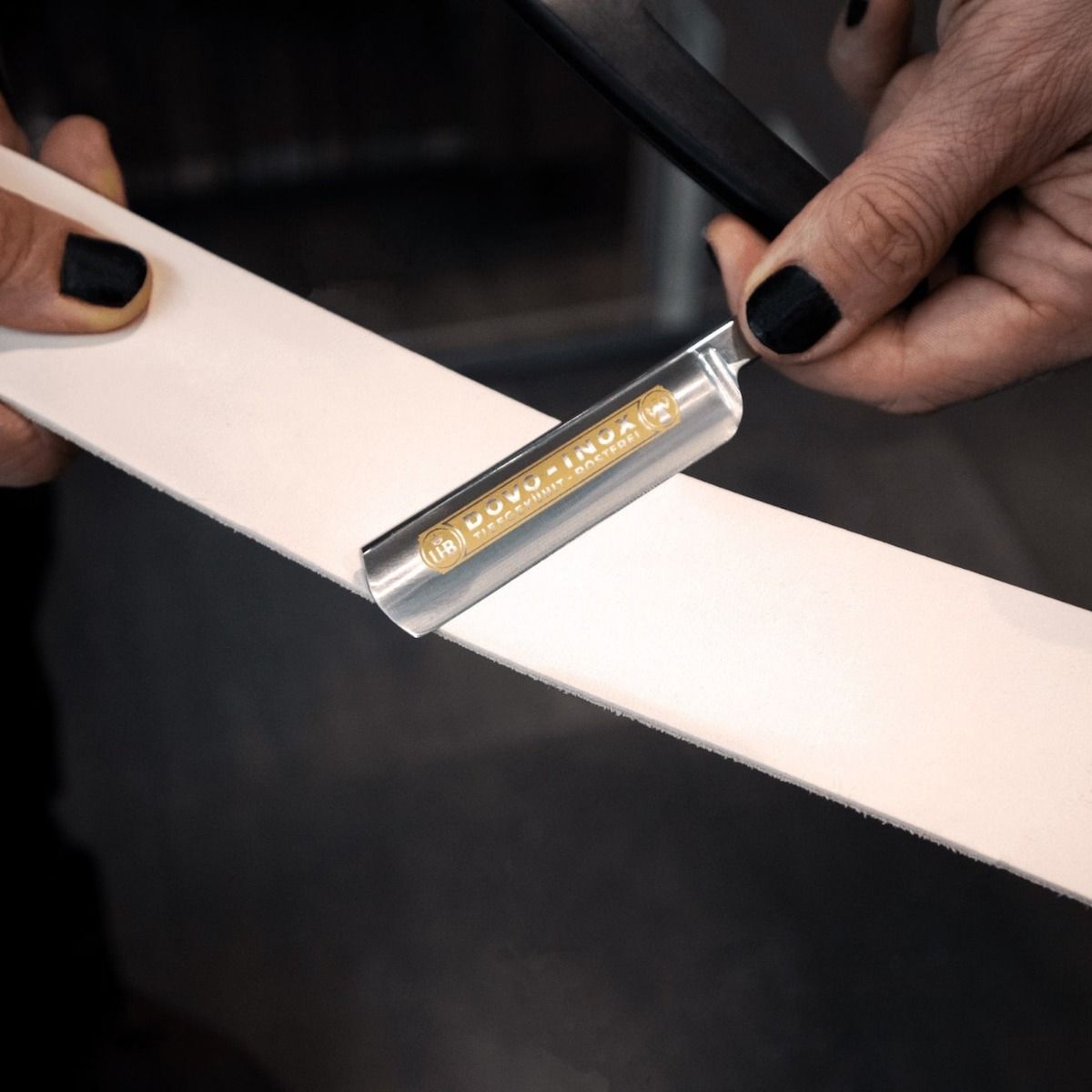 Dovo - Premium Razor Strop, Padded Handle, German Solingen