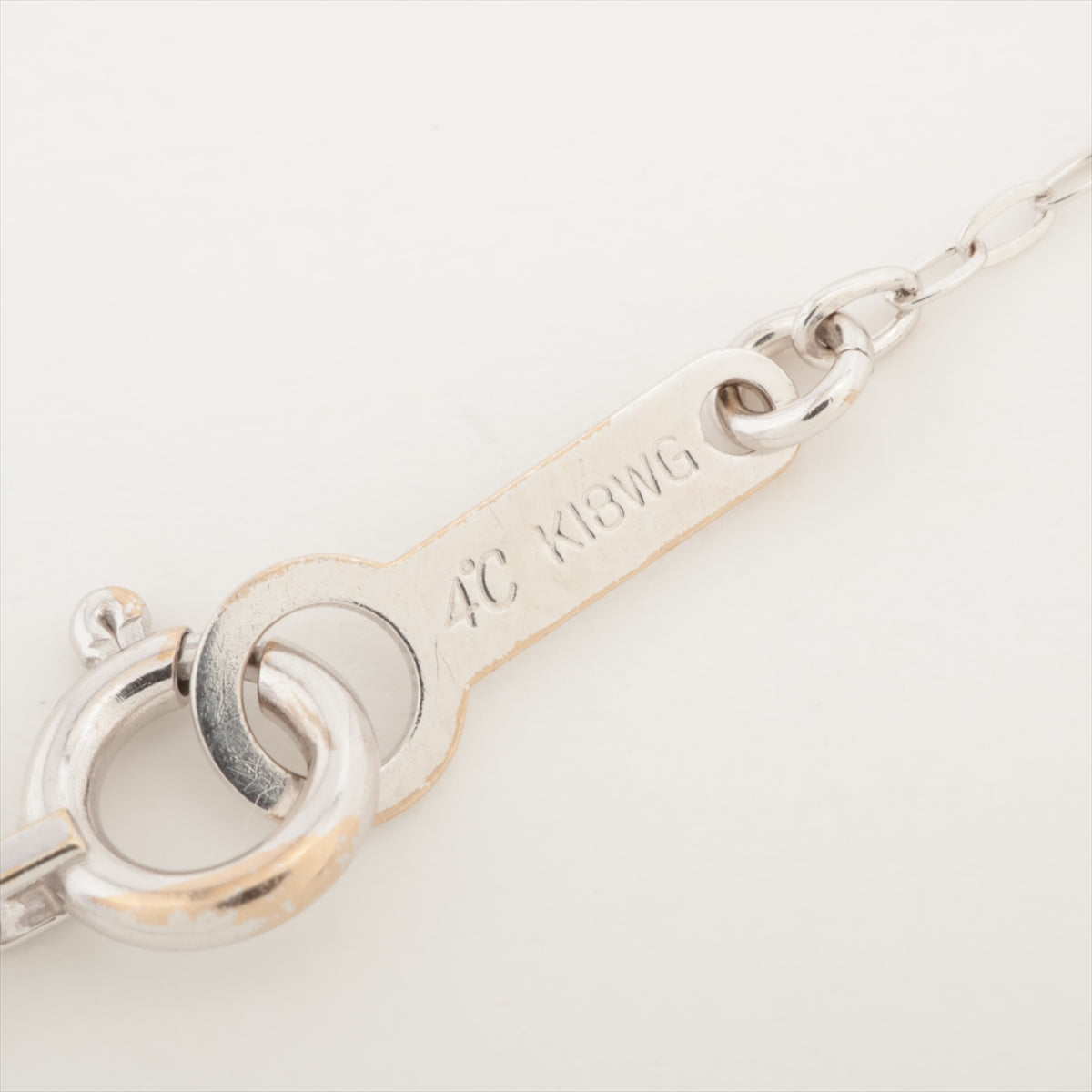 4℃ Diamond Pendant Necklace White Gold