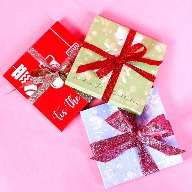 Under The Mistletoe Eyeshadow Palette - BarberSets